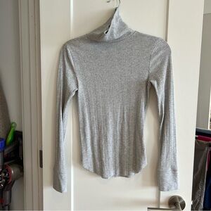 aerie Light Gray Ribbed Turtleneck Top